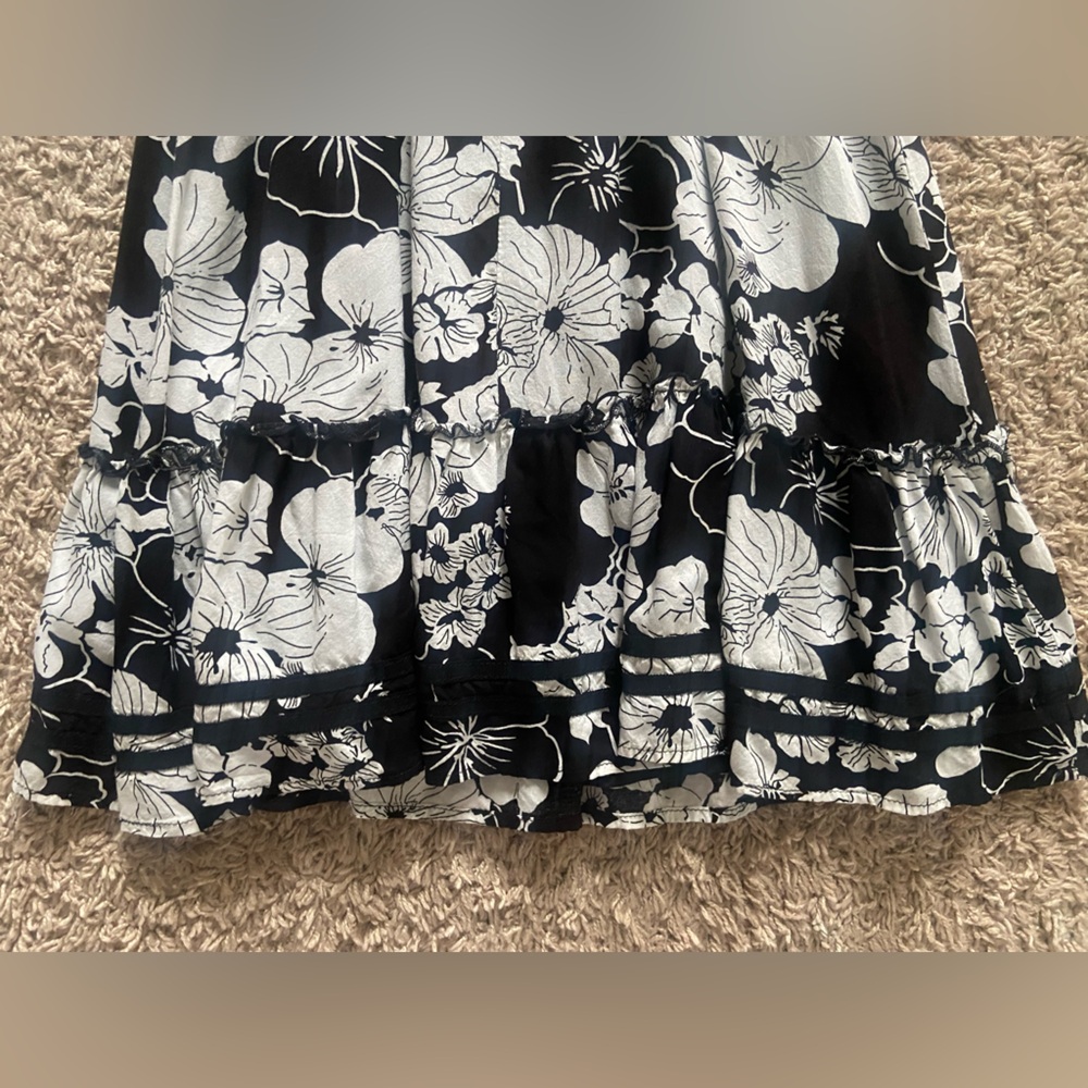 Romy Hibiscus Flower Design Spaghetti Strap Front Tie Dress - Picture 8 of 8